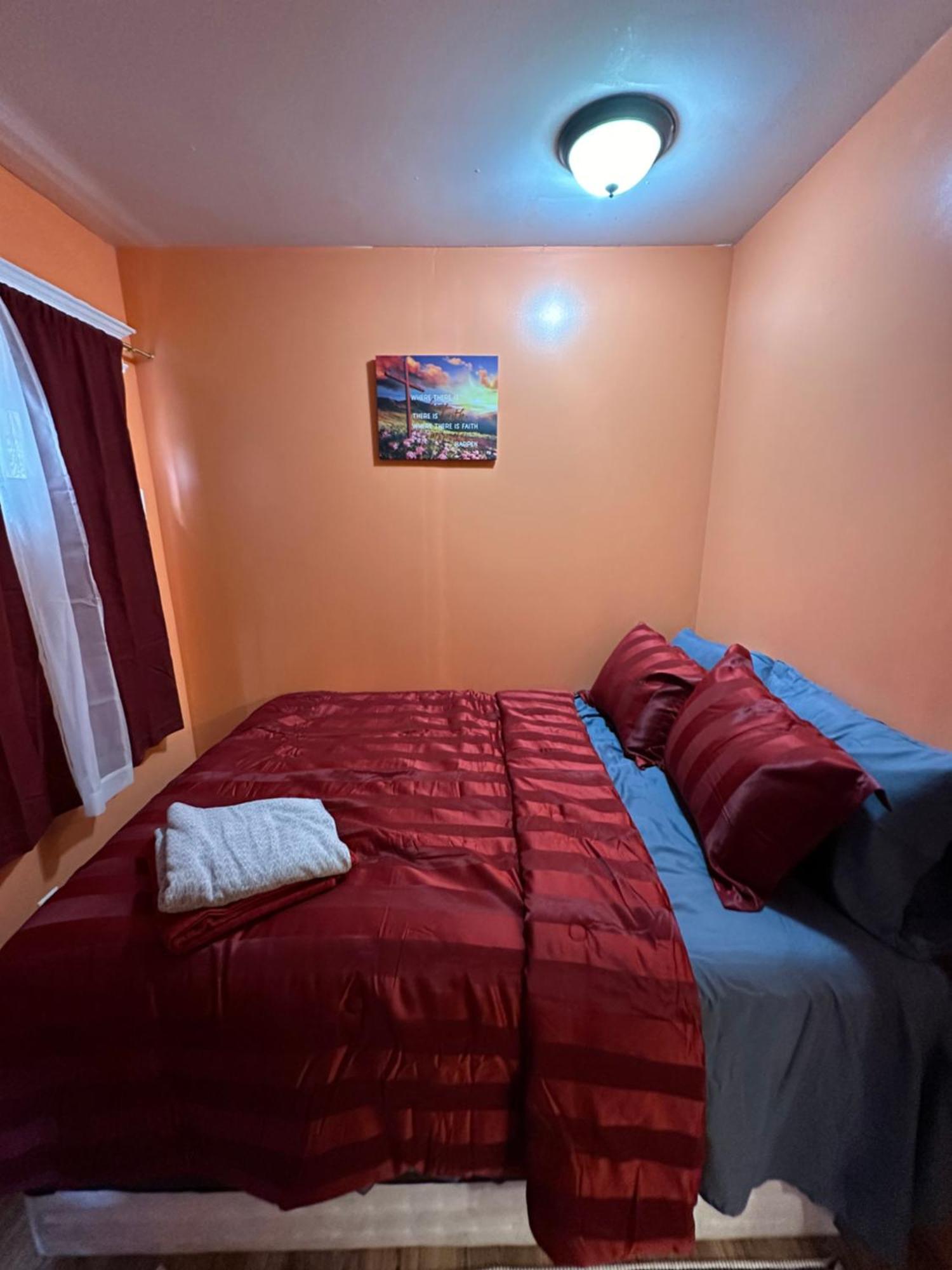 Fidellia Iron Room, Queen Bed Minutes From Newark Liberty International Airport And Newark Penn Station Extérieur photo